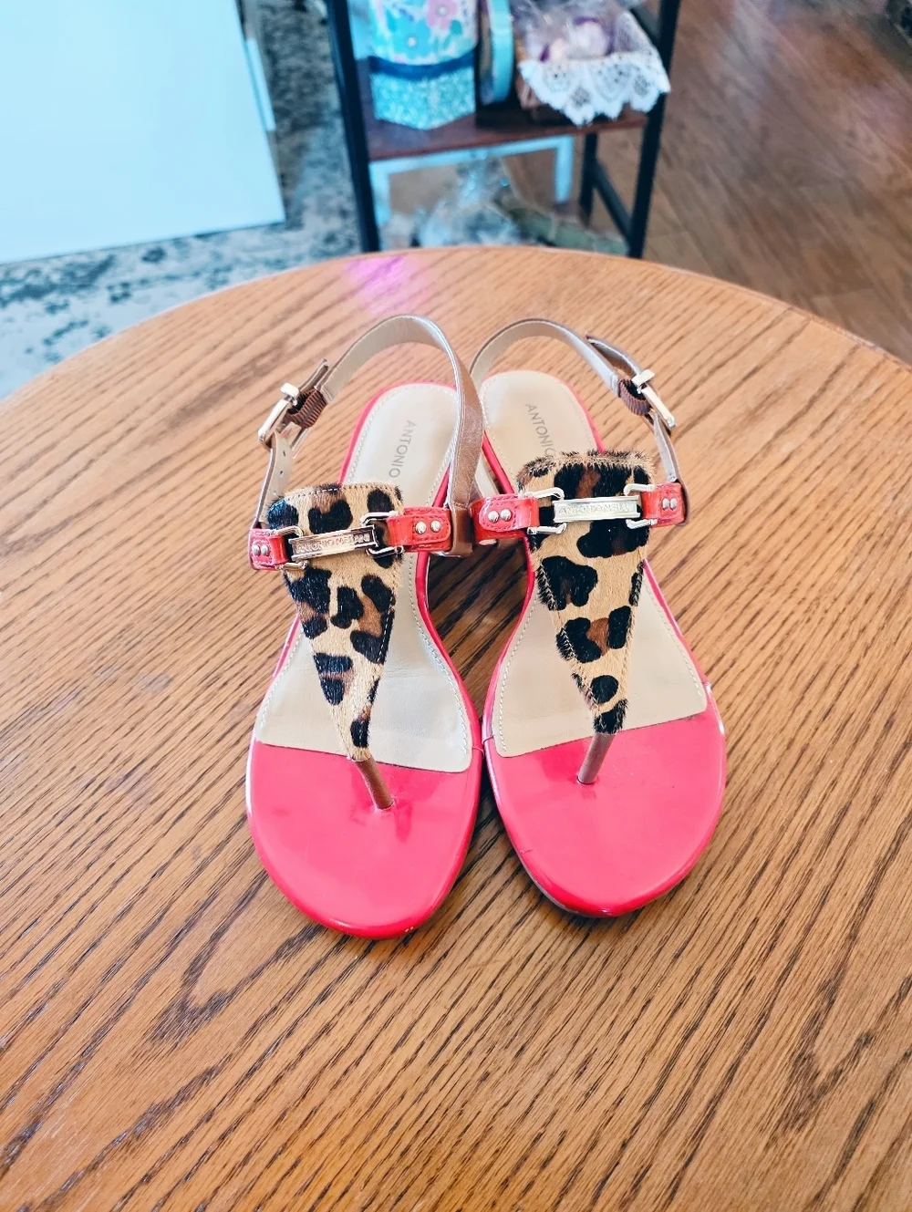 Antonio Melani Leopard Calf Hair Red Patent Sandals 6.5 Gold 1.5